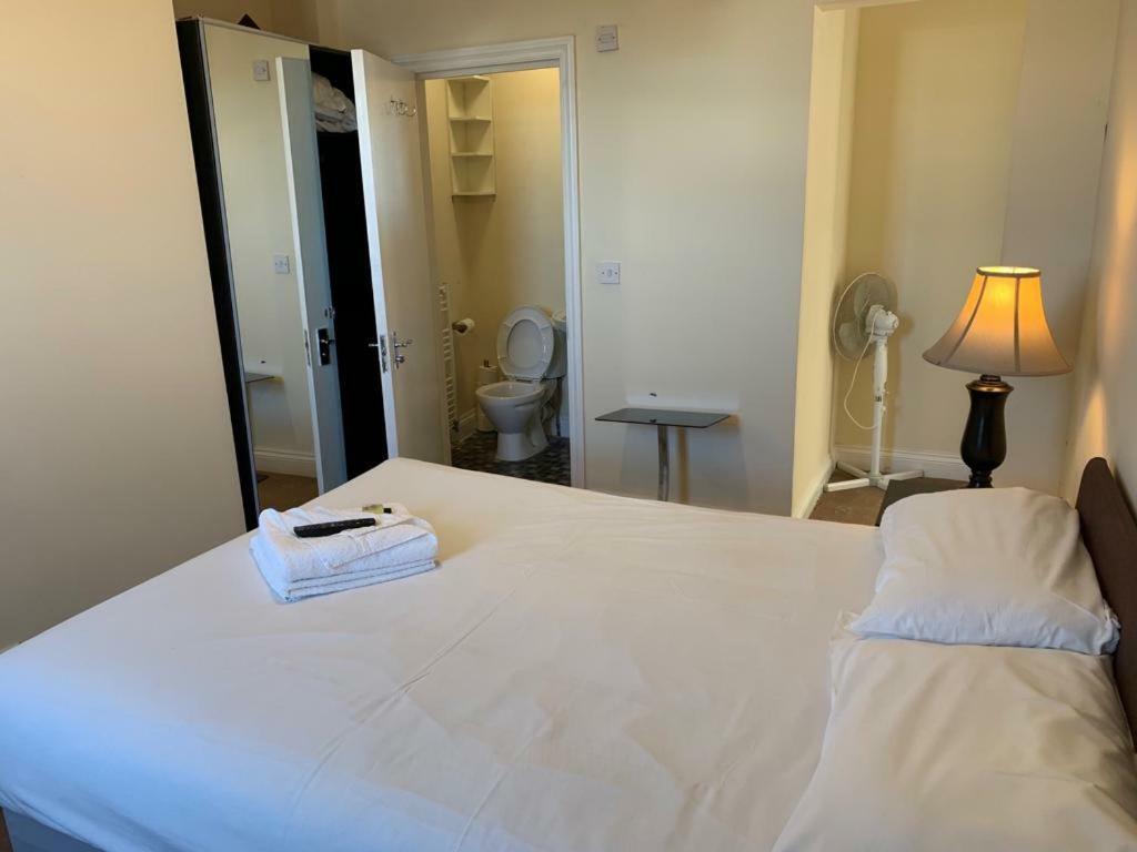 Citystay Guest House Londra Esterno foto